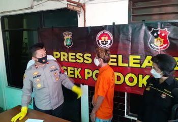 Tergiur Dengan Keuntungan Berlipat, Pria Ini Nekat Jual Kartu Vaksin Palsu