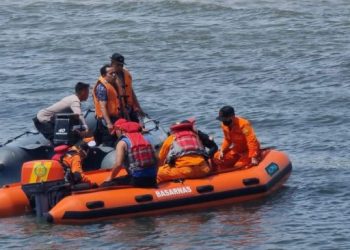 Tim SAR Padang Temukan Jasad 2 Remaja Yang Hilang Terseret Ombak