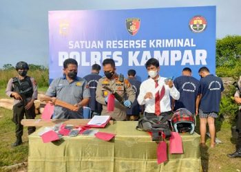 Polres Kampar Ringkus Enam Pelaku Pembakaran Mobil di Tapung Hilir