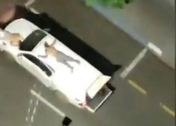 Serbu Bank di Brasil, Perampok Bersenjata Ikat Penduduk Setengah Telanjang di Atas Kap Mobil