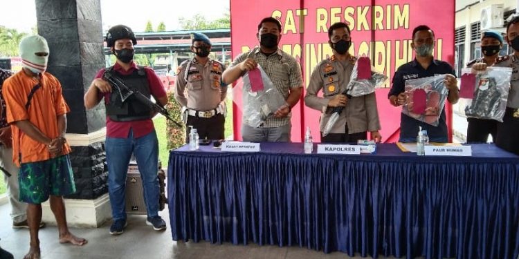 Polres Inhu gelar pres rilis kasus pembunuhan di Mako Polres Inhu, Jumat (10/9)/Yuzwa