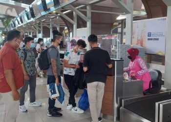 Usai Jalani Hukuman Kasus Skimming Dua WNA Filipina Dideportasi