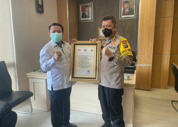 Kapolda Riau Peroleh Penghargaan dari DPP LPPN RI Riau