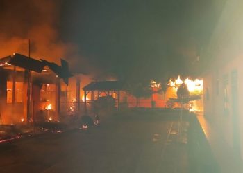 Muncul Api Didapur Kantin, Pondok Pesantren Sitiung Hangus Terbakar