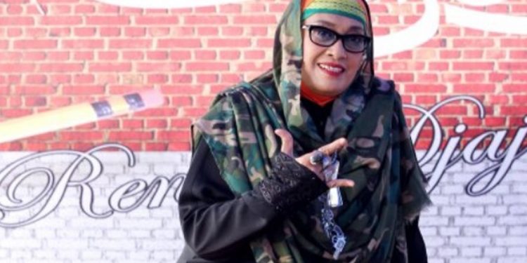 Tak Pernah Solat dan Suka Mabuk-mabukan Selama Puluhan Tahun, Lady Rocker Indonesia Ini Akhirnya Taubat Usai Disentil sang Cucu
