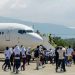 Migran Haiti Marah Lempar Sepatu ke Pesawat AS di Bandara Port-au-Prince