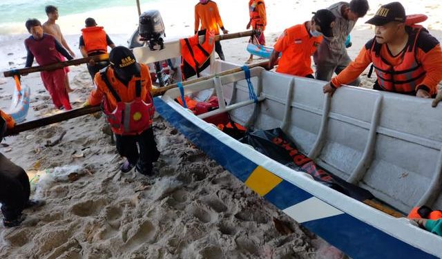 Dua Nelayan Tenggelam di Pantai Sumberjati Kebumen Setelah Tersangkut Tali Jaring