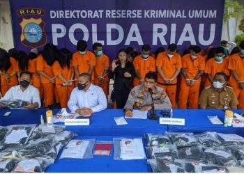 Polda Riau Bongkar Judi Online Beromset Rp20 Juta Perhari, 59 Orang Dibekuk di Pemuda Citywalk
