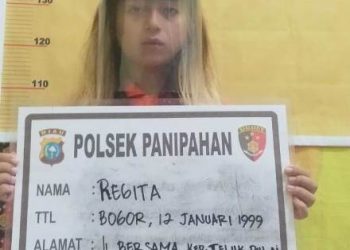 Miliki 10 Paket Sabu, Wanita Cantik Berambut Pirang Ini Disergap Polsek Panimpahan di Kediamannya