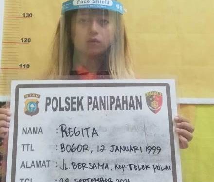 Miliki 10 Paket Sabu, Wanita Cantik Berambut Pirang Ini Disergap Polsek Panimpahan di Kediamannya