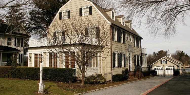 Pantas Dijual Murah, Rumah Cantik Ini Bekas Tempat Pembunuhan Massal