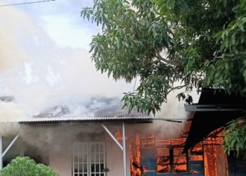 Empat Rumah Warga Jalan Pertanian Dumai Terbakar, Diduga Korsleting Listrik