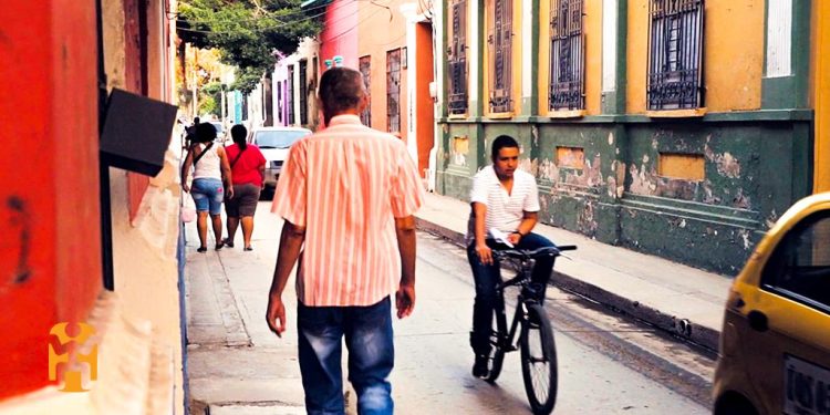 Dua Remaja laki-laki yang Diduga Mengutil Ditembak Mati di Kolombia