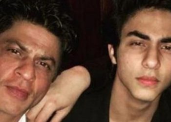 Usai 18 Hari Ditahan, Shah Rukh Khan Akhirnya Kunjungi Sang Putra di Penjara