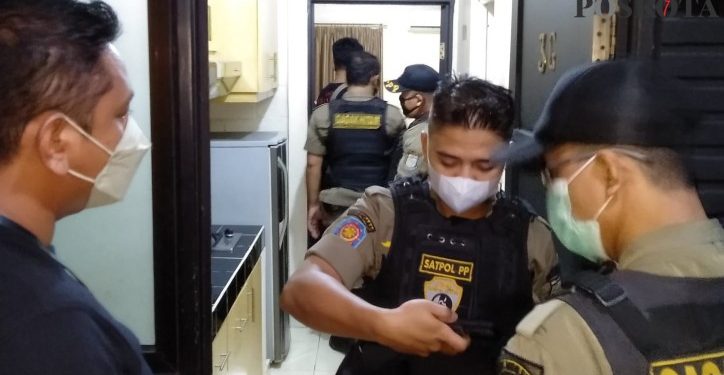 Satpol PP Tangsel Gerebek Prostitusi Anak Di Bawah Umur dan 1 Wanita Hamil yang Sedang Open BO