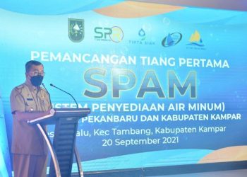 Gubri Syamsuar dalam sambutannya di Pembangunan SPAM Pekanbaru Kampar