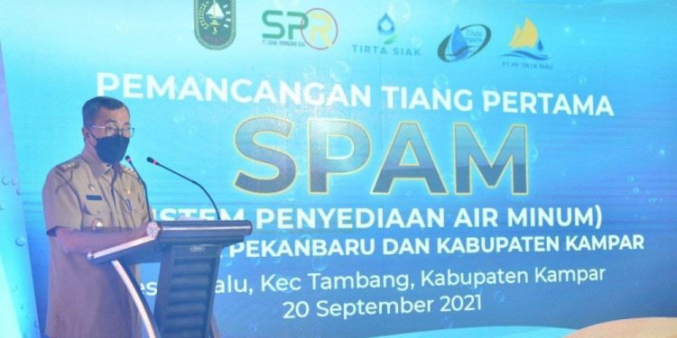 Gubri Syamsuar dalam sambutannya di Pembangunan SPAM Pekanbaru Kampar