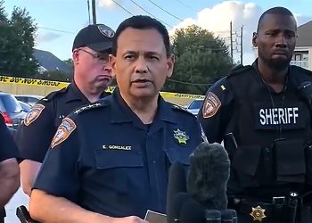 Seorang Ibu dan Pacarnya Ditahan setelah Sisa Jasad Anaknya Ditemukan di sebuah Apartemen, 3 Bocah Lainnya Terlantar dan Kekurangan Gizi