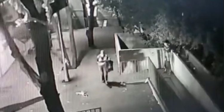 Seorang Pria Nekat Masturbasi di Depan Seorang Wanita di Dekat Stasiun Sudirman Jakarta Pusat