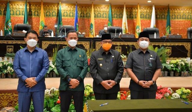 Paripurna DPRD Riau: Penyampaian Laporan Banggar hingga Perubahan Susunan Keanggotaan Komisi IV