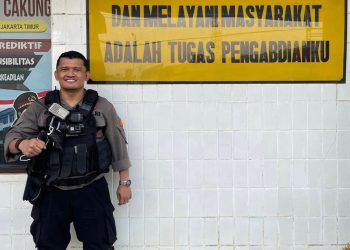 Heboh Video Paksa Periksa Ponsel Warga, Ternyata Aipda Ambarita Pernah Didemo karena Konten YouTube