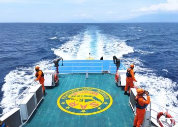 Sedikitnya 9 Orang Hilang Setelah Sebuah Kapal Kargo Terbalik di Bali Utara