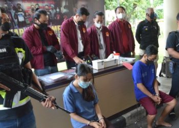 Tega Bunuh Bayi yang Baru Dilahirkan dengan Menjerat Lehernya, Sepaang kekasih Disemarang Tersangka Pembunuhan Berencana