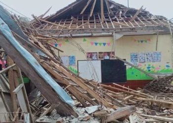 Beruntung Tidak Ada Korban Jiwa, Tiga Rumah Roboh Diguyur Hujan di Pondok Aren