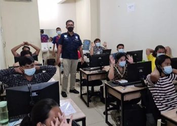 Polisi Gerebek Kantor Pinjol Ilegal, Puluhan Karyawan Diamankan
