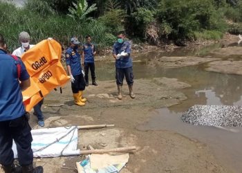 Dua Hari Tenggelam, Jenazah Manusia Silver Ditemukan Mengambang di Kali Bayur