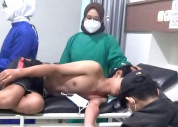 Gerombolan Pelajar Mendadak Bacok Siswa SMA yang Sedang Nongkrong, Kondisi Korban Kritis