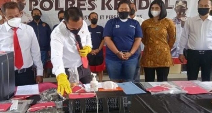 Anak di Bawah Umur Dipekerjakan Jadi Pemandu Karaoke, Terpaksa Berurusan Dengan Polisi