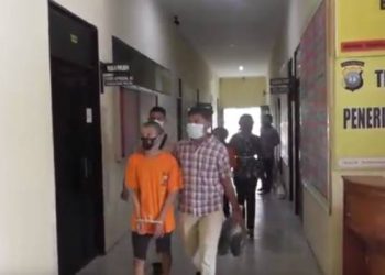 Takut Foto Mesumnya disebar di FB, Gadis Cantik Ini Rela Digauli 12 Kali Oleh Kenalanya