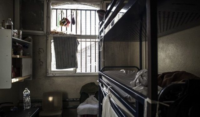 Sipir Berhasil Gagalkan Upaya Melarikan Diri oleh Seorang Tahanan di Rutan Paris