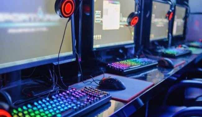 Pedagang Sayur Tegalsari Surabaya Dijemput Polisi Akibat Bikin Resah di Warnet