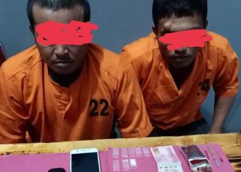 Saat Minum Bandrek, Dua Warga Pelalawan Kaget Diciduk Polisi