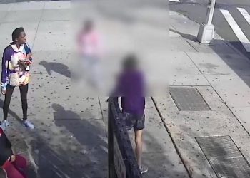 Ingatkan Remaja Untuk Kenakan Masker, Ibu Ini Malah Ditinju