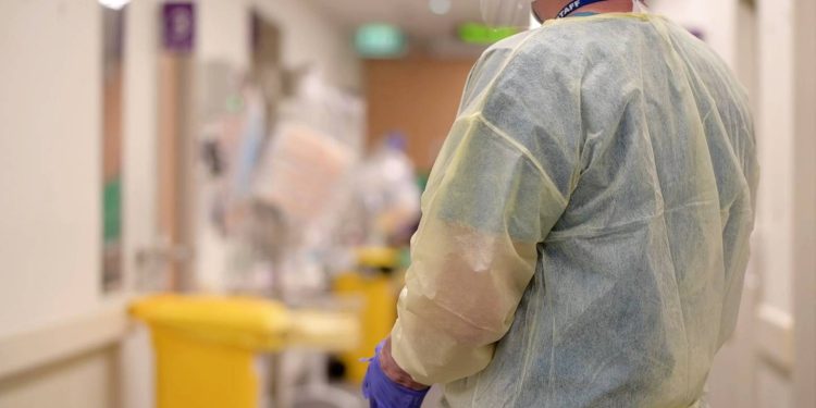 Sengaja Tertular Covid, Pria Ini Nyesal Kala Keluarganya Ikut Menderita