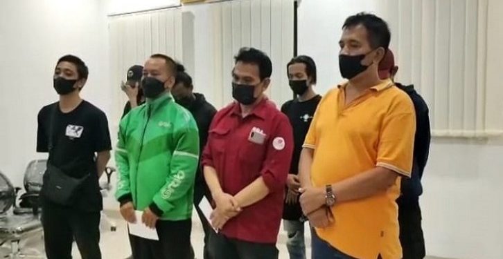 Geram Banyak Antrean Diserobot, Ratusan Driver Ojol Geruduk Gerai Resto Mie Gacoan Jogja