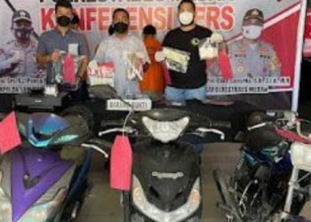 Polrestabes Medan Ringkus Tiga Orang Pelaku Pemalsu STNK Sepeda Motor