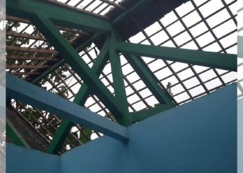 Wanita Indonesia Melaporkan Putranya ke Polisi Karena Menjual Furnitur dan Atap Rumah Untuk Berkencan