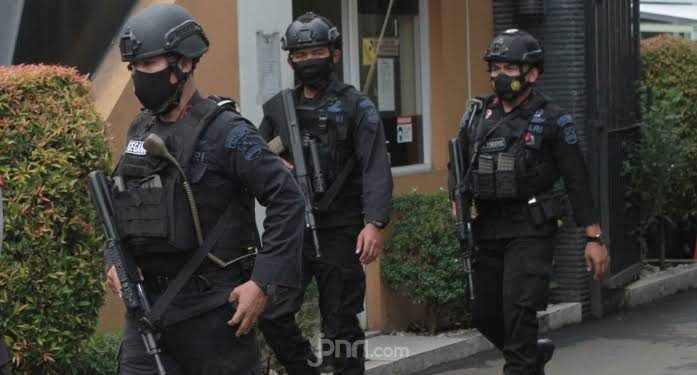 Densus 88 Tangkap Tiga Terduga Teroris Jaringan JI di Jatim