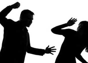 Warga Usir Sekeluarga di Bandung, Kepala Keluarga Diduga KDRT dan Hamili Anak Sendiri