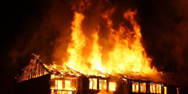 Kebakaran di Perumahan Kubang Mas Permai makan Korban, Ibu dan 3 Anaknya tewas Terpanggang