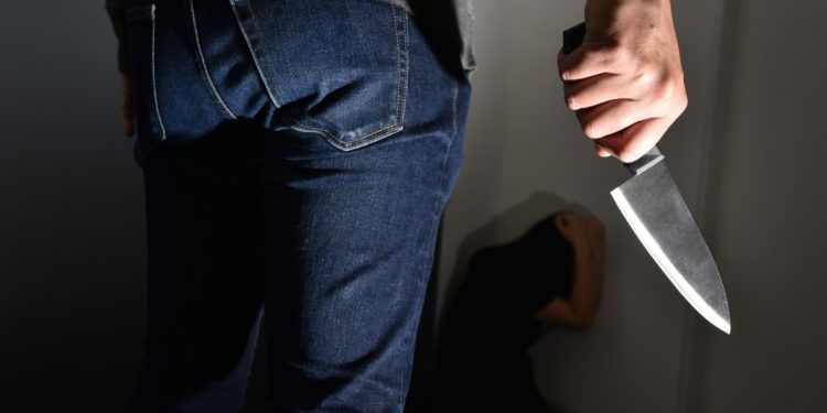 Ayah yang Menikam Putrinya di Halte Bus Dijatuhi Hukuman 15 Tahun Penjara