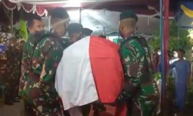 Tangis Pecah Sambut Kedatangan Jenazah Sertu Ari Baskoro, Korban Penembakan Brutal KKB Papua