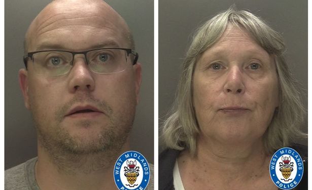 Ibu Ini Bantu Anaknya Sembunyikan Senjata Pembunuhan, Keduanya Ditahan