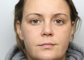 Babysitter yang Bunuh Bayi 16 Bulan Alami Serangan Jantung sebelum Sidang