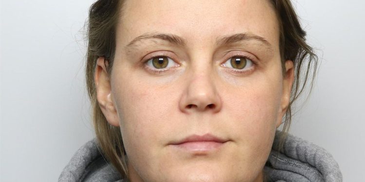 Babysitter yang Bunuh Bayi 16 Bulan Alami Serangan Jantung sebelum Sidang