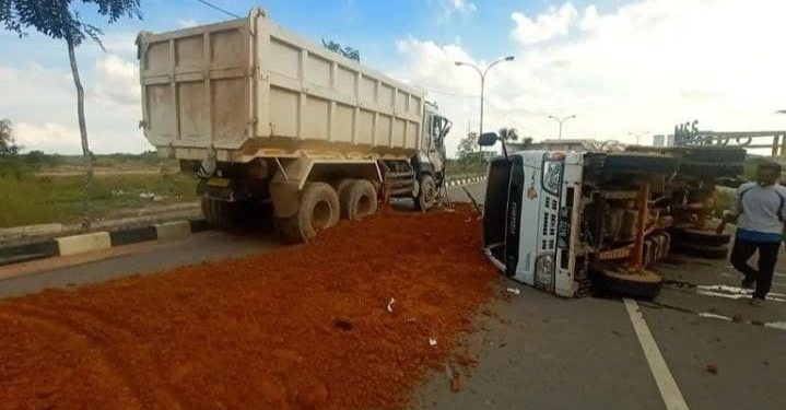 Ancam Keselamatan, Polda Kepri Janji Tindak Truk Ugal-ugalan di Batam